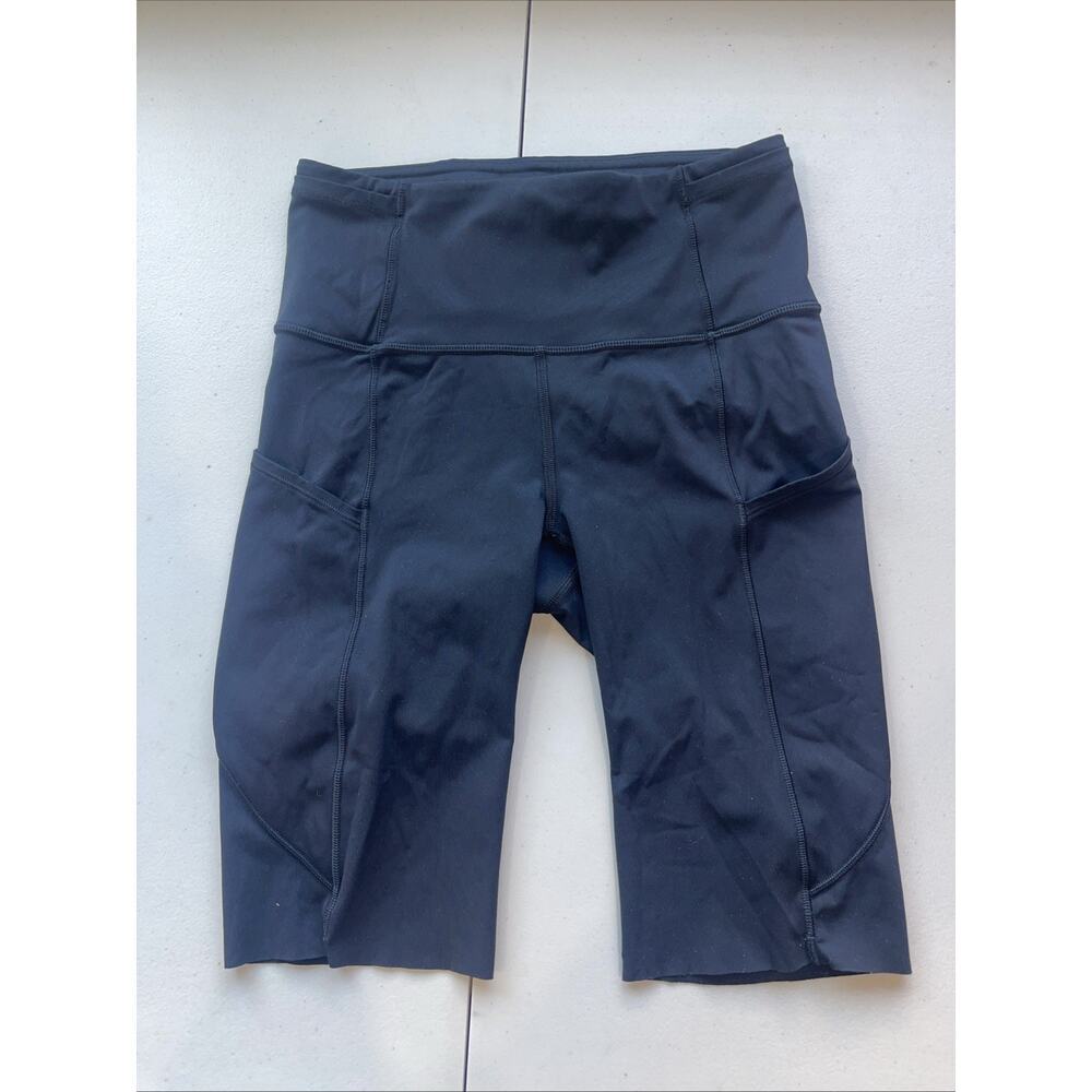 Lululemon Women Size 4 Black Biker Shorts 9" Inseam Longer Side Pockets Small